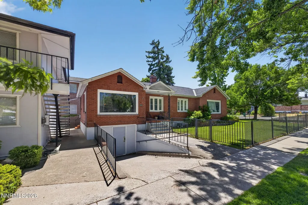 370 La Rue Reno NV 89509