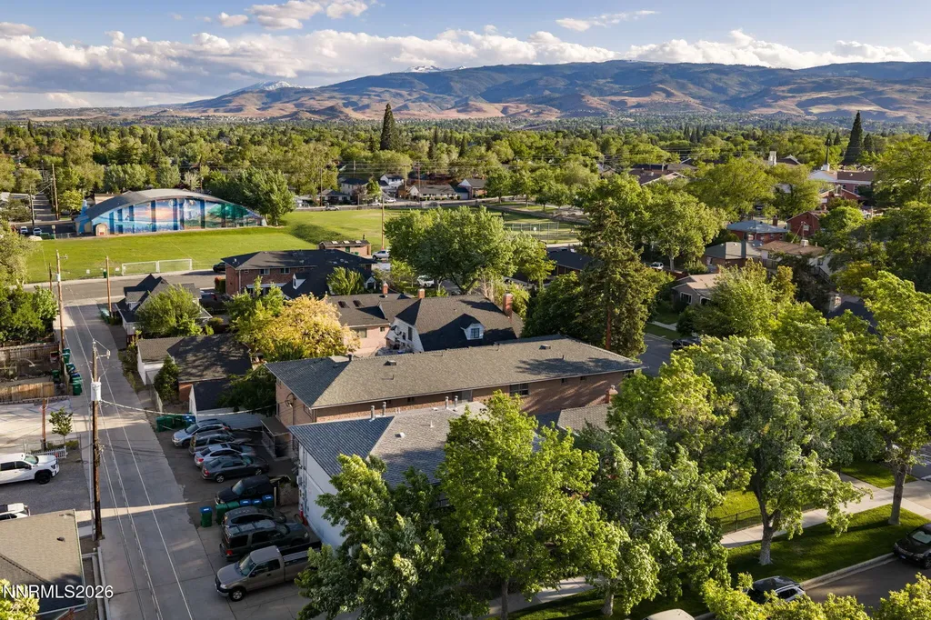 370 La Rue Reno NV 89509