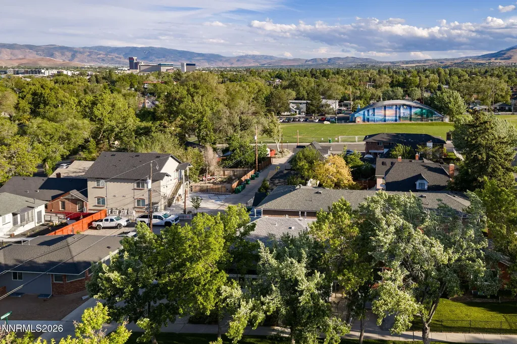 370 La Rue Reno NV 89509
