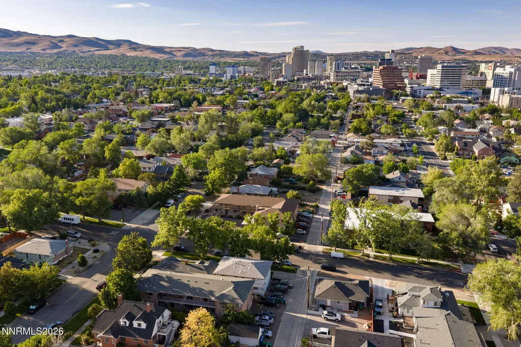 370 La Rue Reno NV 89509