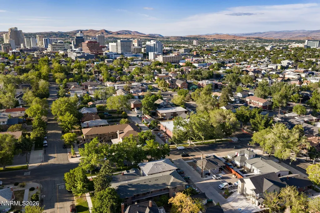 370 La Rue Reno NV 89509