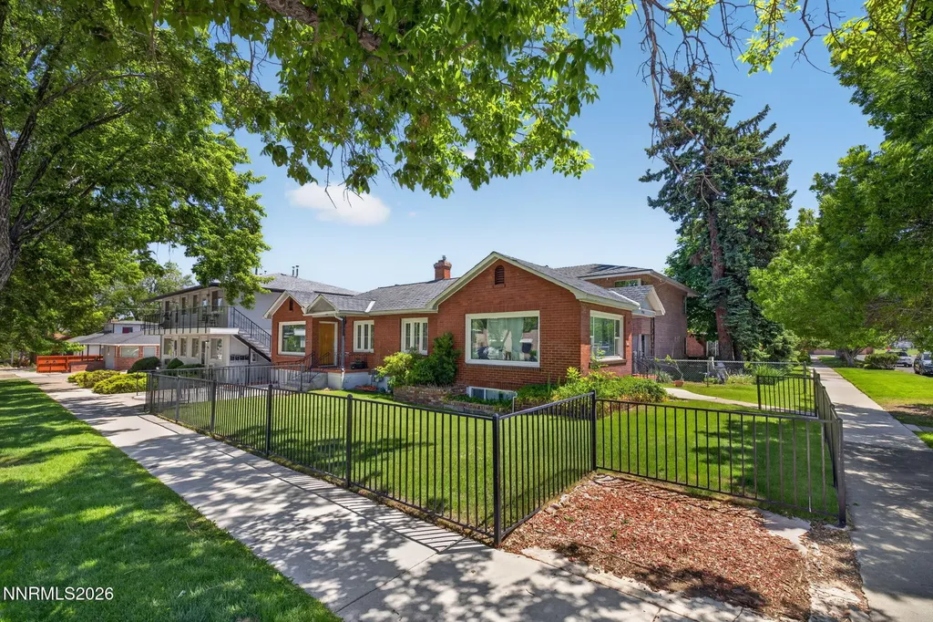 370 La Rue Reno NV 89509