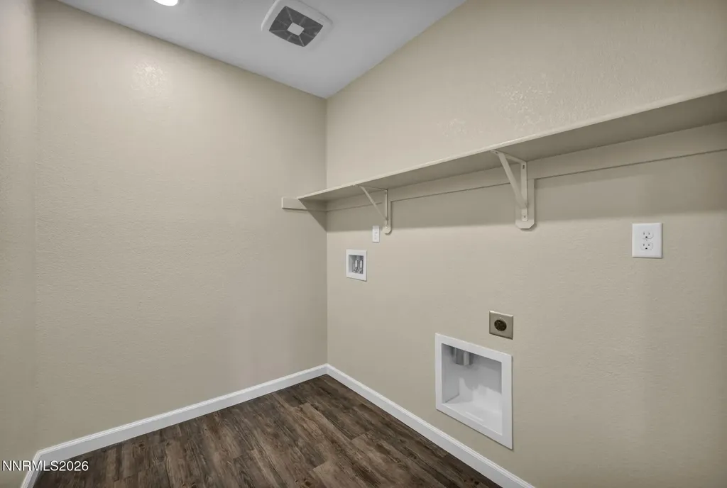 668 Goodsprings Reno NV 89506
