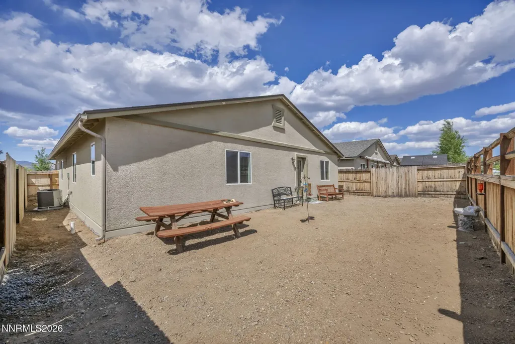 668 Goodsprings Reno NV 89506