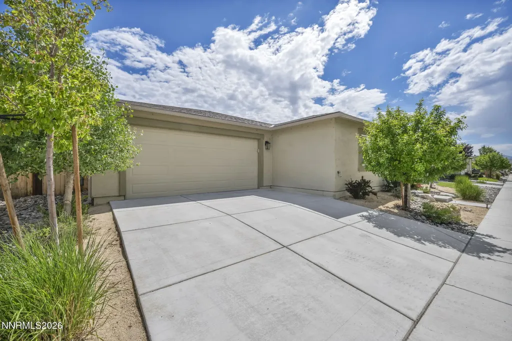 668 Goodsprings Reno NV 89506