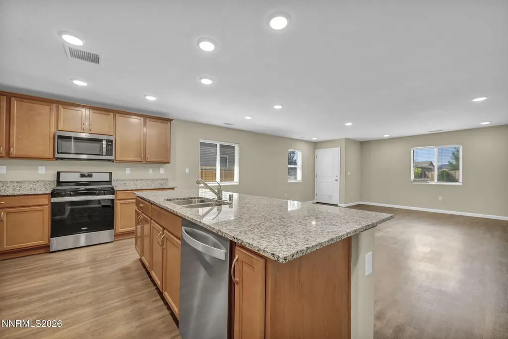 668 Goodsprings Reno NV 89506