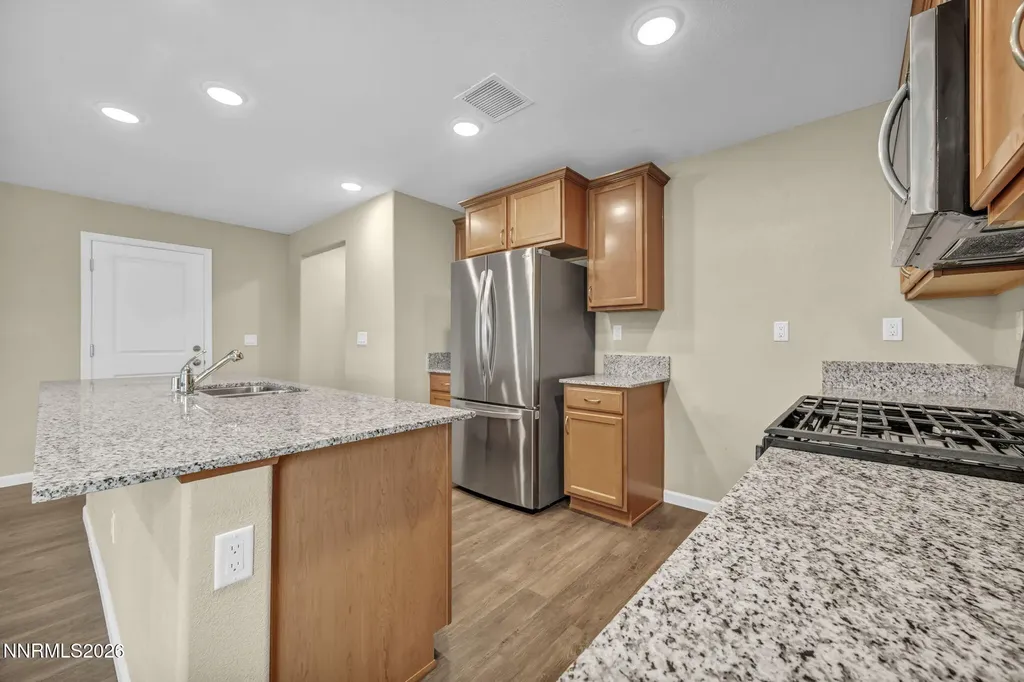 668 Goodsprings Reno NV 89506