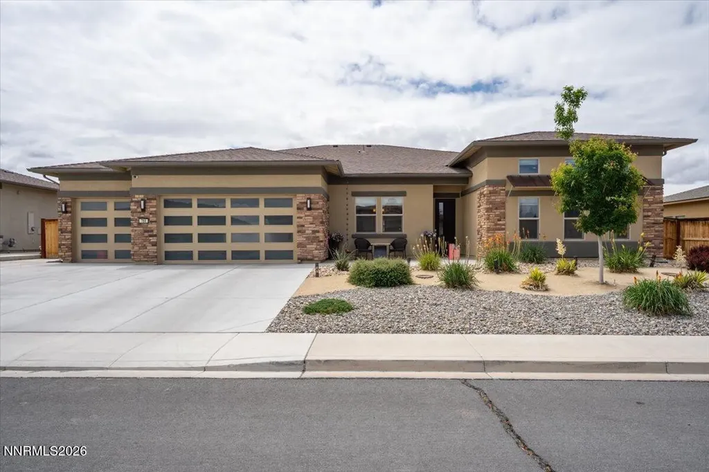 784 Grey Hawk Fernley NV 89408