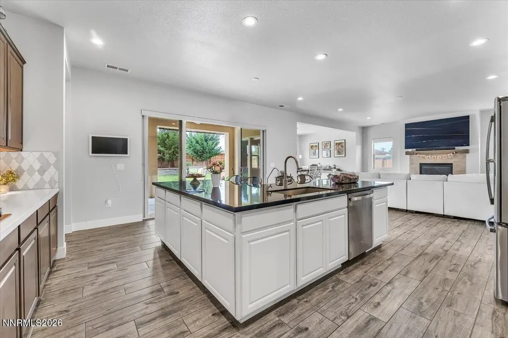 784 Grey Hawk Fernley NV 89408