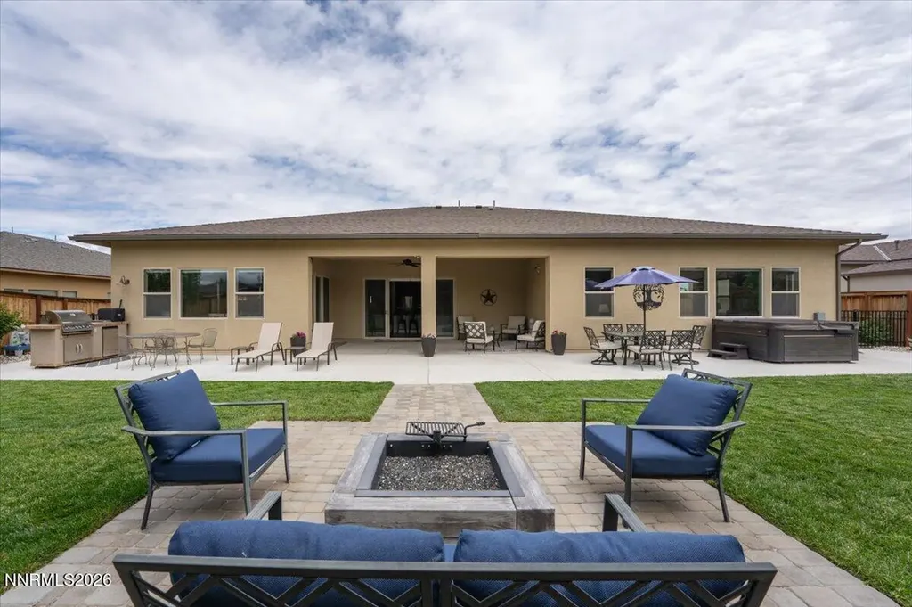 784 Grey Hawk Fernley NV 89408