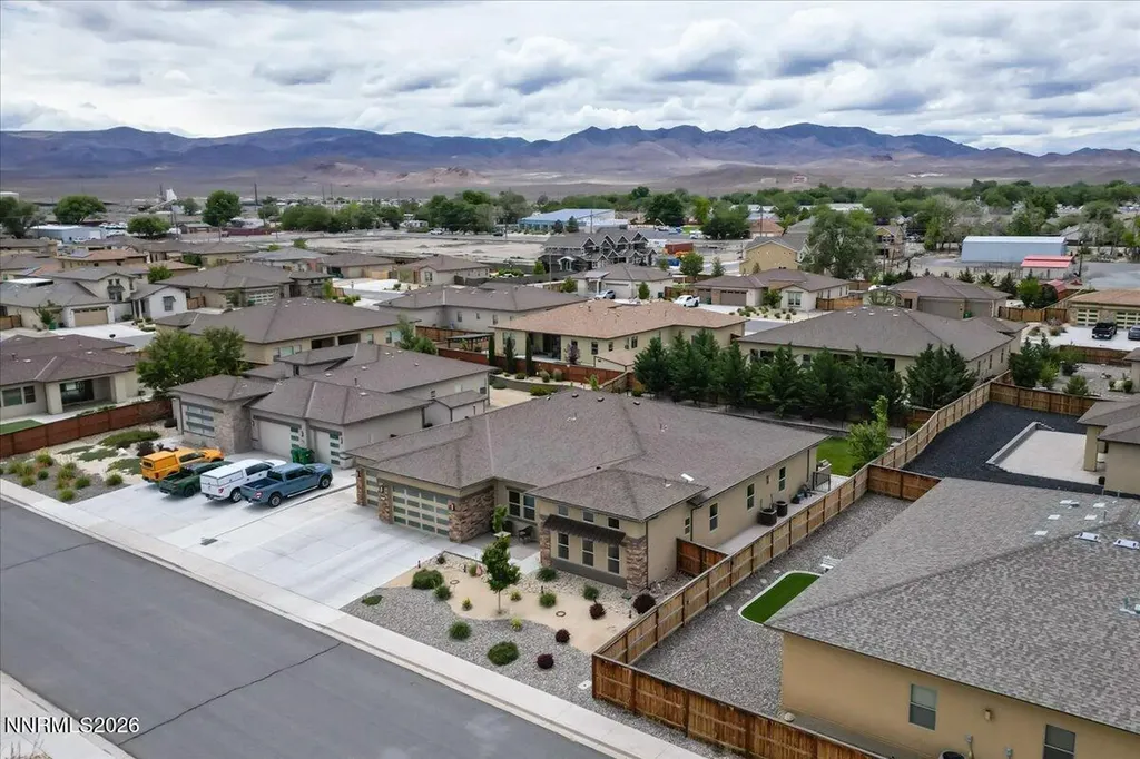 784 Grey Hawk Fernley NV 89408