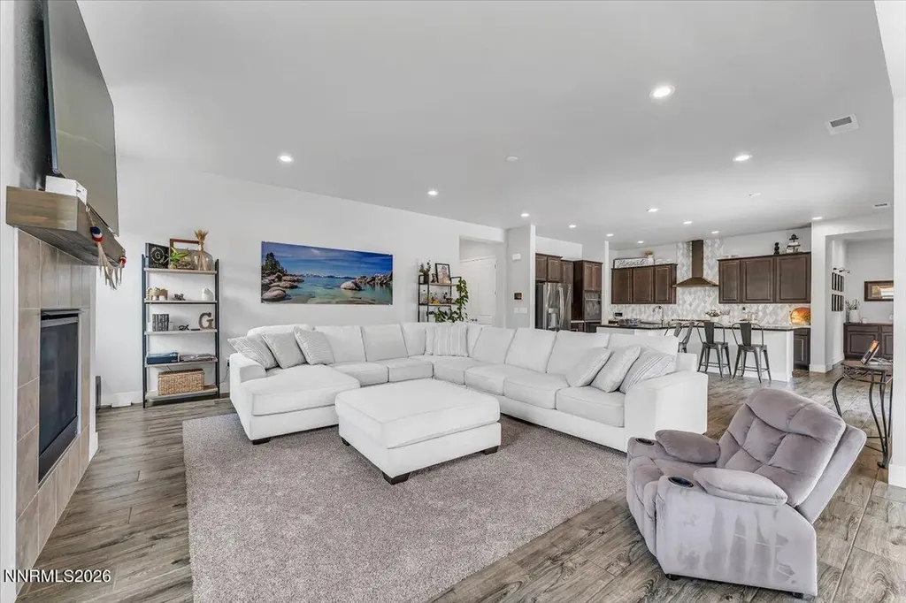 784 Grey Hawk Fernley NV 89408
