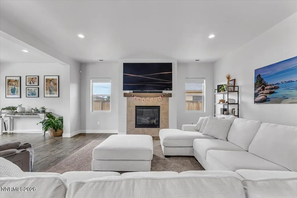 784 Grey Hawk Fernley NV 89408