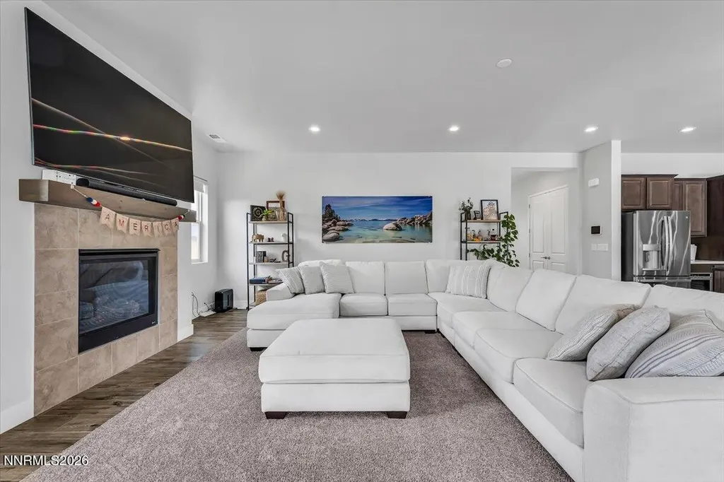 784 Grey Hawk Fernley NV 89408