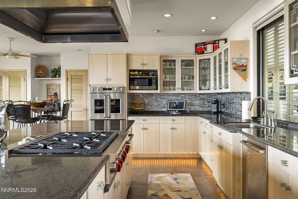 2475 Manzanita Reno NV 89509