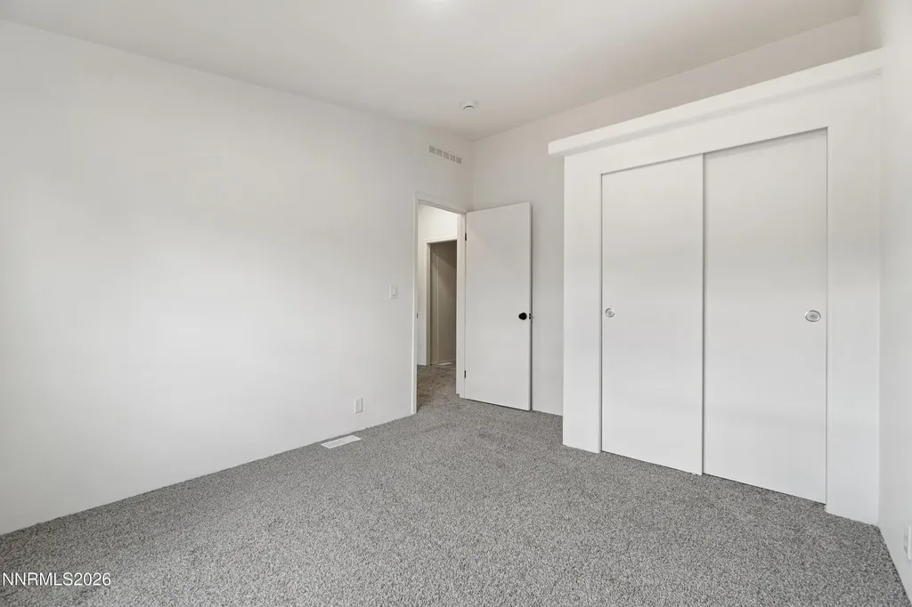 233 Glen Vista Dayton NV 89403
