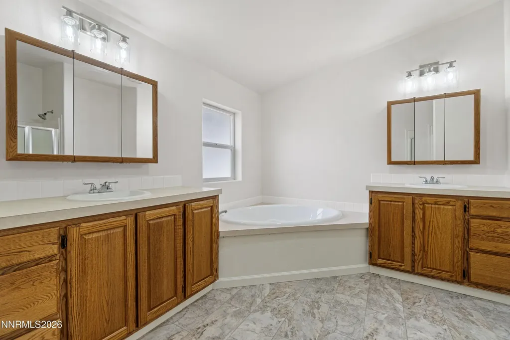 233 Glen Vista Dayton NV 89403