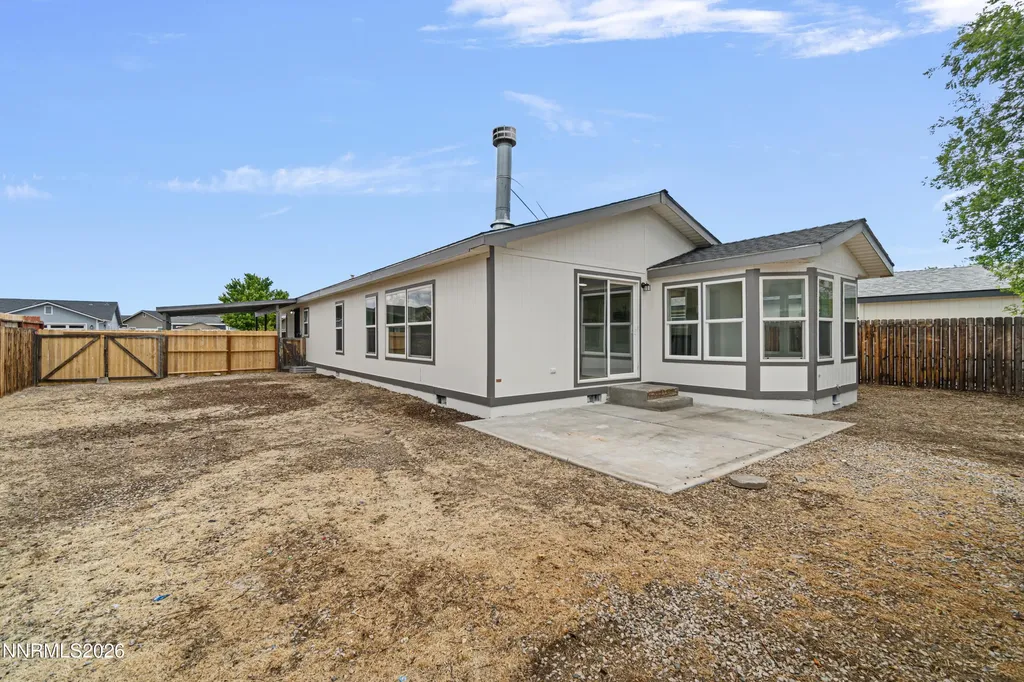 233 Glen Vista Dayton NV 89403