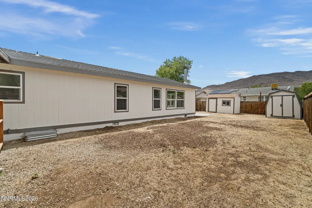 233 Glen Vista Dayton NV 89403