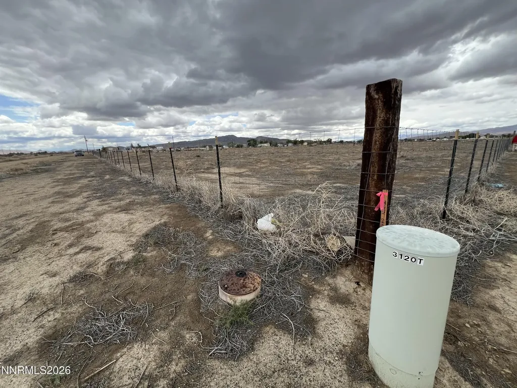 3195 Pueblo Silver Springs NV 89429