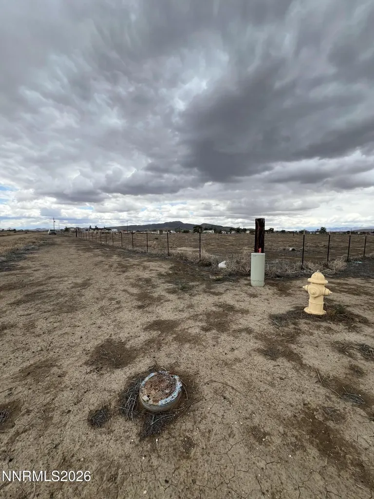 3195 Pueblo Silver Springs NV 89429