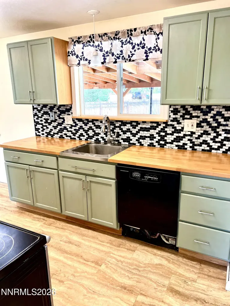 3480 Becard Reno NV 89508