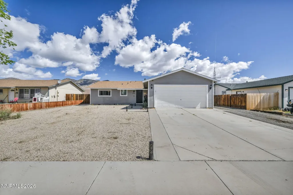 2078 Lonnie Dayton NV 89403