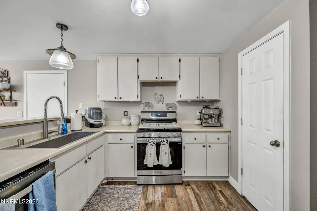 2078 Lonnie Dayton NV 89403