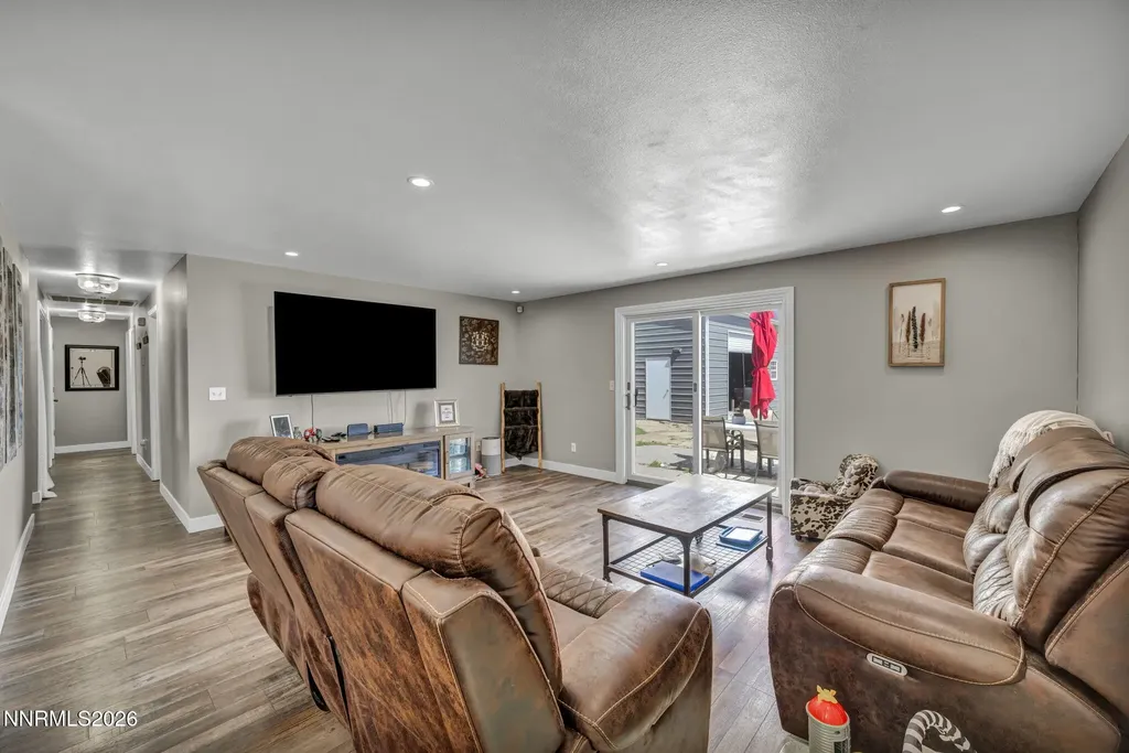 2078 Lonnie Dayton NV 89403