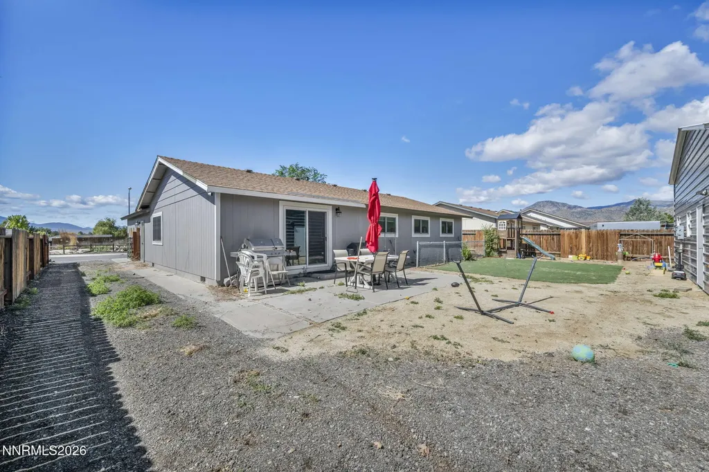 2078 Lonnie Dayton NV 89403