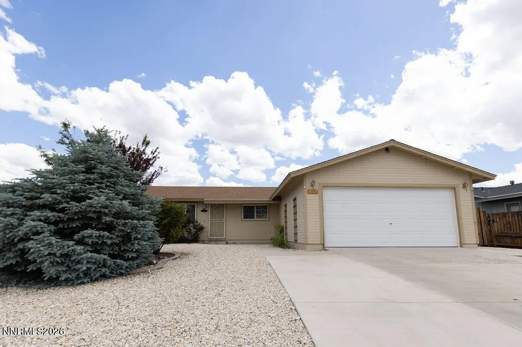 2087 Lonnie Dayton NV 89403