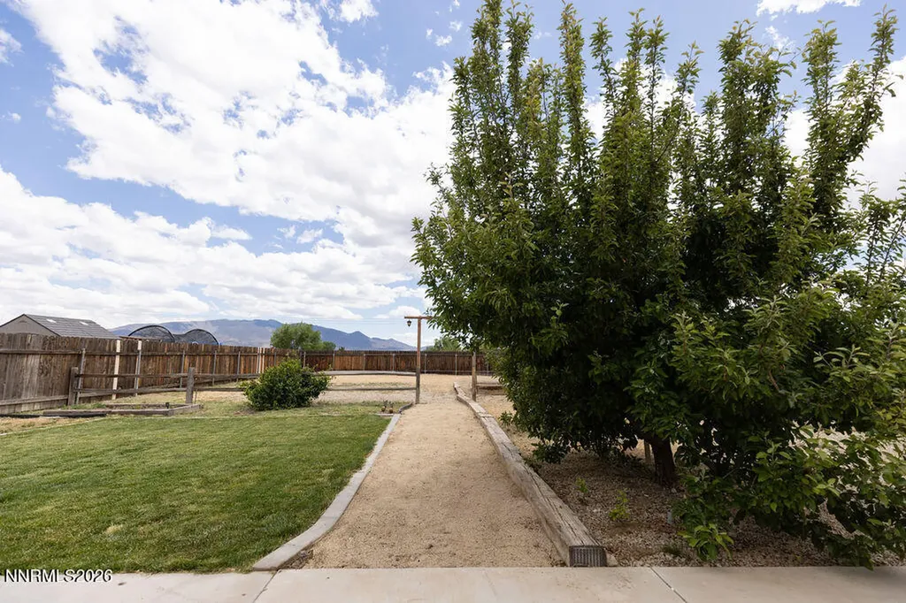 2087 Lonnie Dayton NV 89403