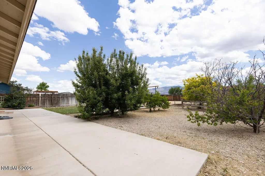 2087 Lonnie Dayton NV 89403