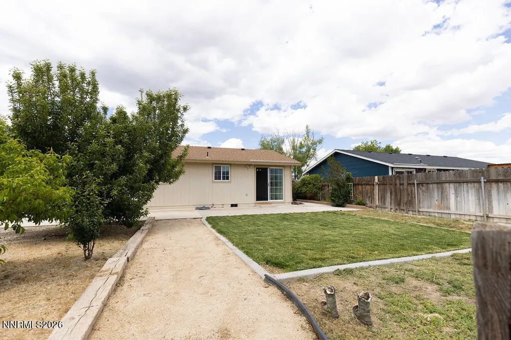 2087 Lonnie Dayton NV 89403