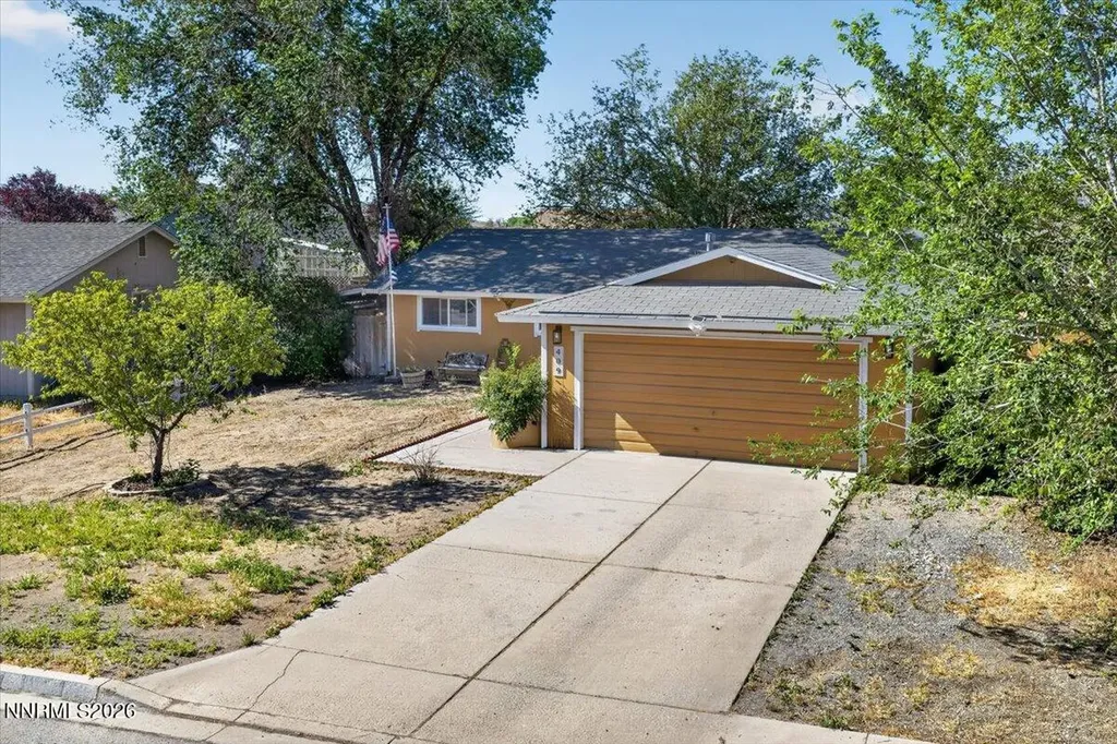 409 Sierra Fernley NV 89408