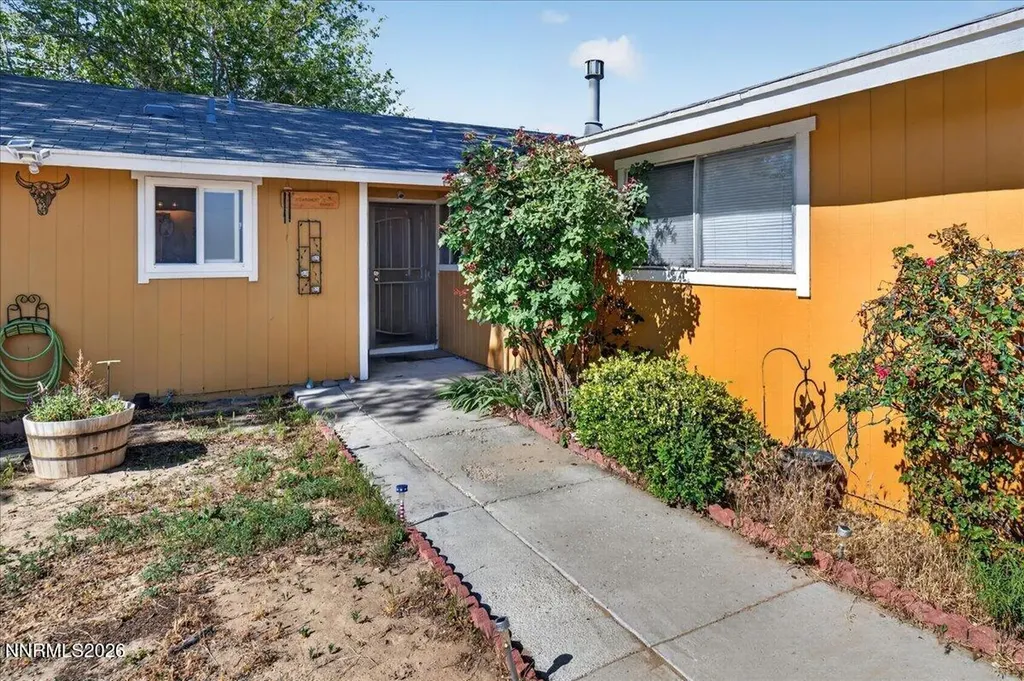 409 Sierra Fernley NV 89408