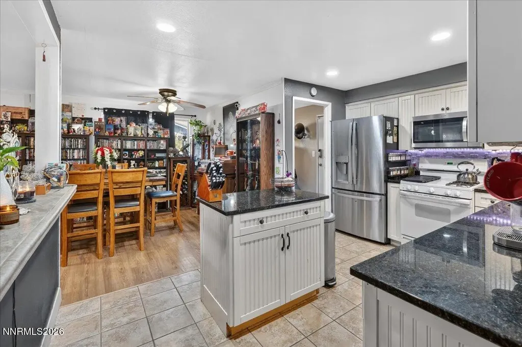 409 Sierra Fernley NV 89408