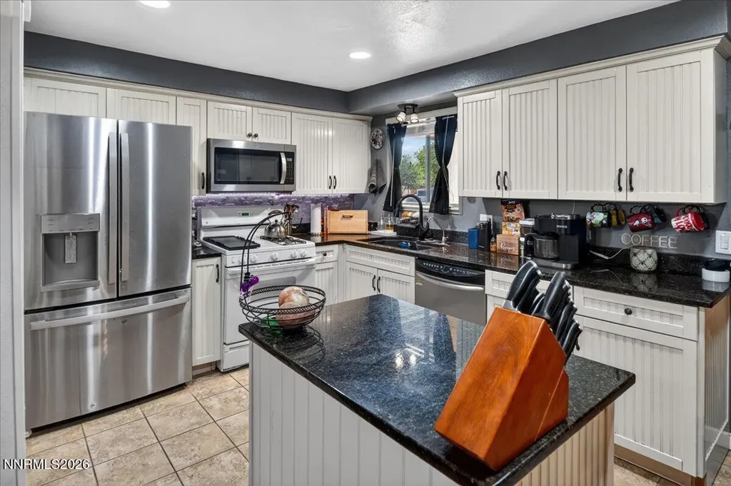 409 Sierra Fernley NV 89408