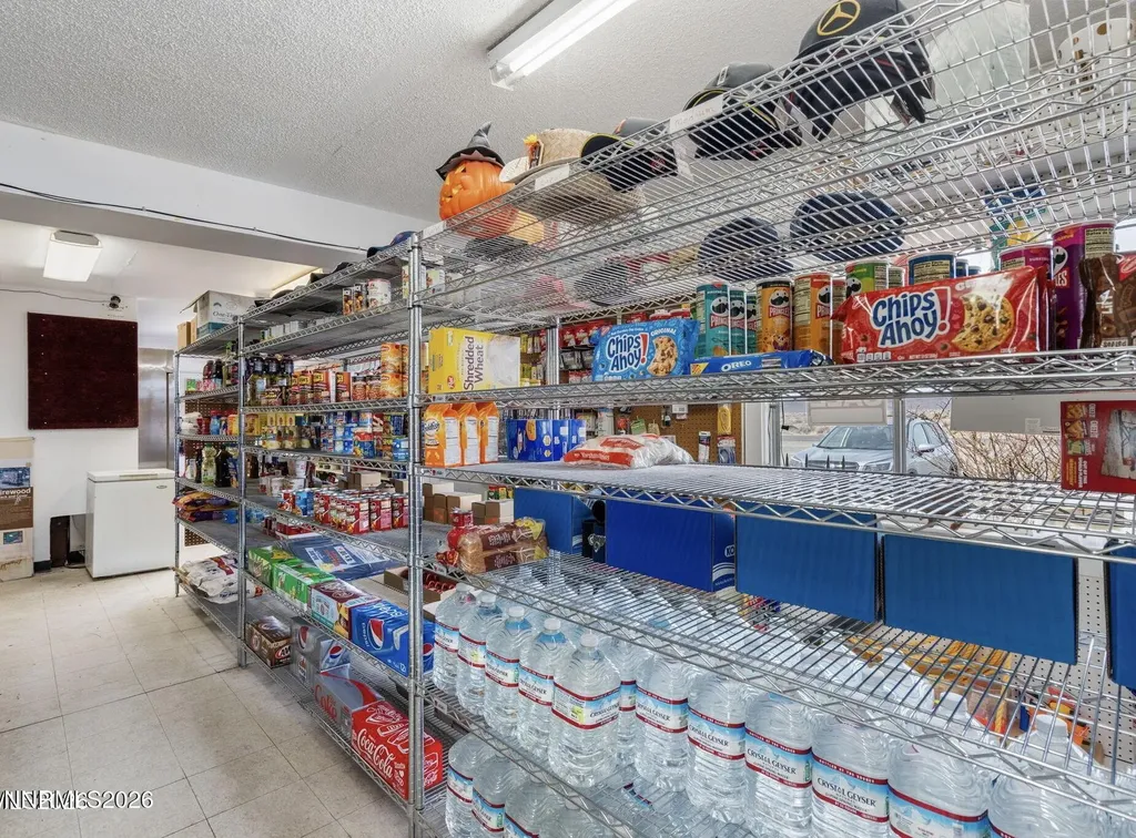 1375 Fir Silver Springs NV 89429