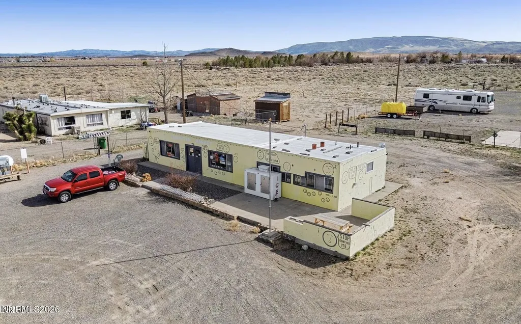 1375 Fir Silver Springs NV 89429