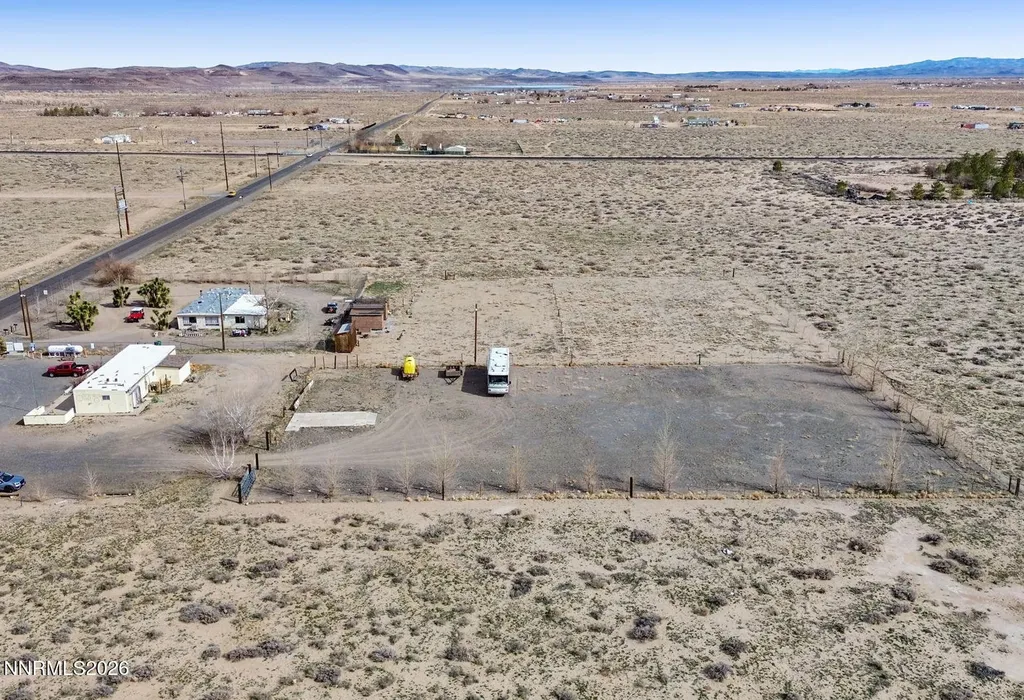 1375 Fir Silver Springs NV 89429