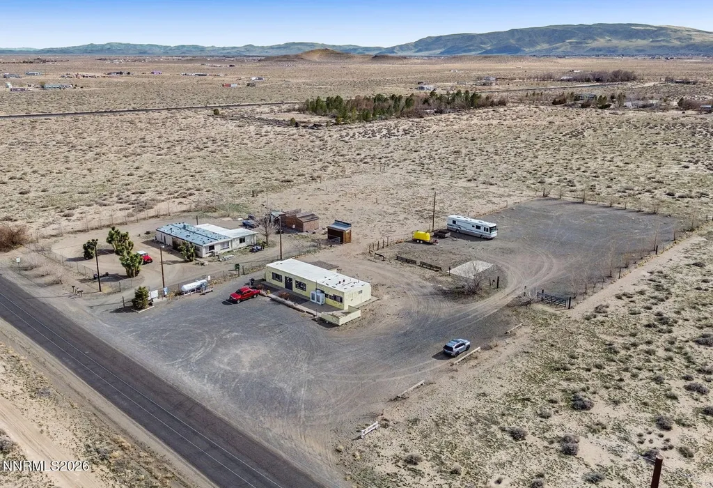 1375 Fir Silver Springs NV 89429