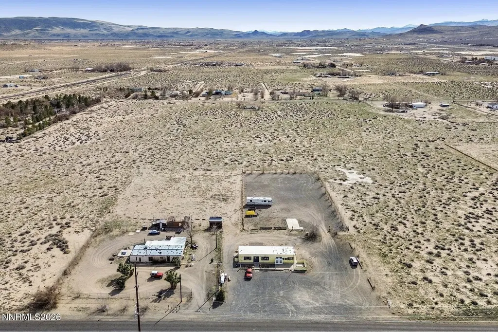 1375 Fir Silver Springs NV 89429