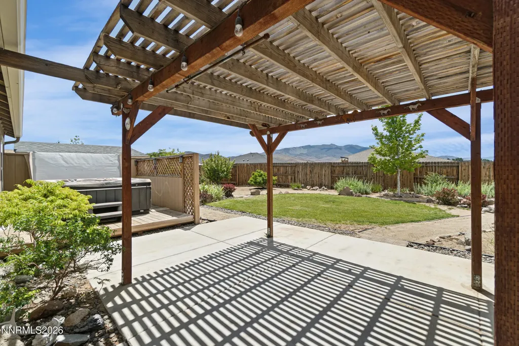 123 Hood Dayton NV 89403