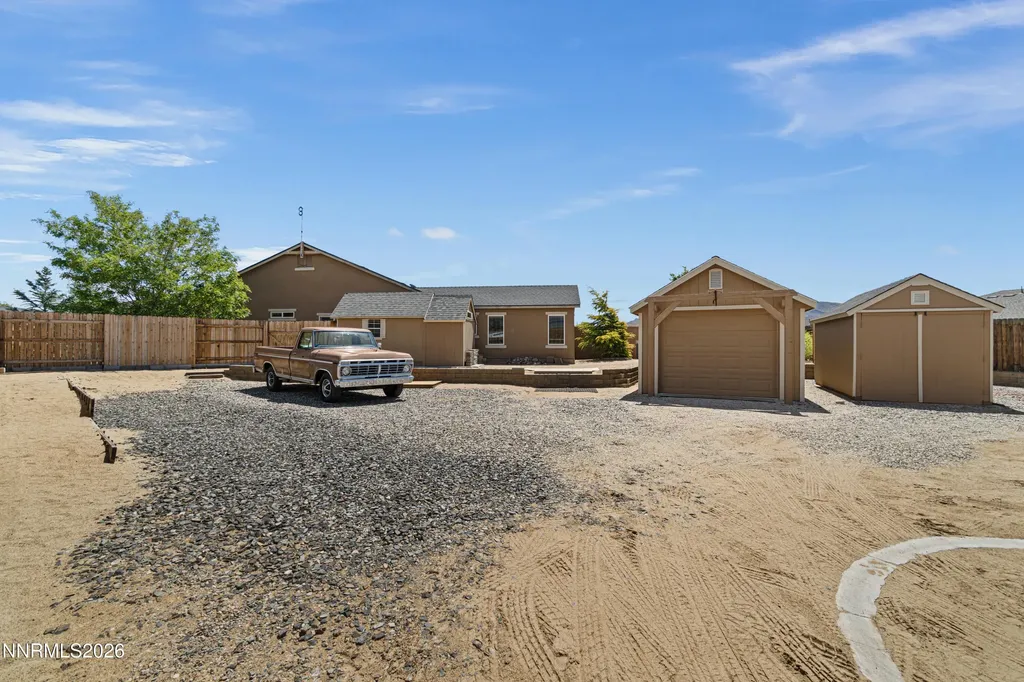 123 Hood Dayton NV 89403