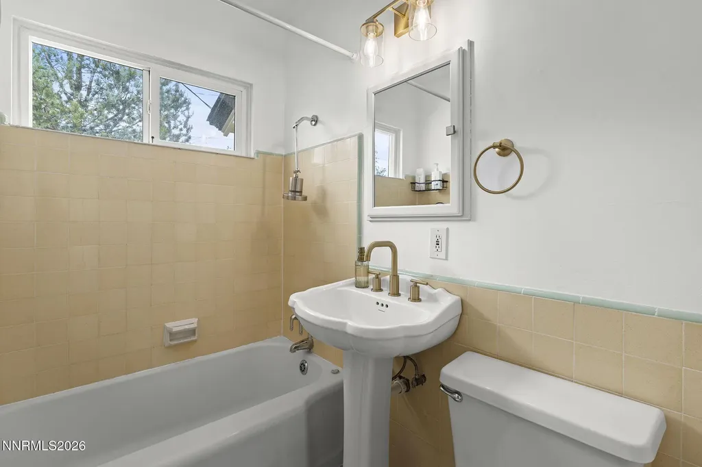 688 Arbutus Reno NV 89509