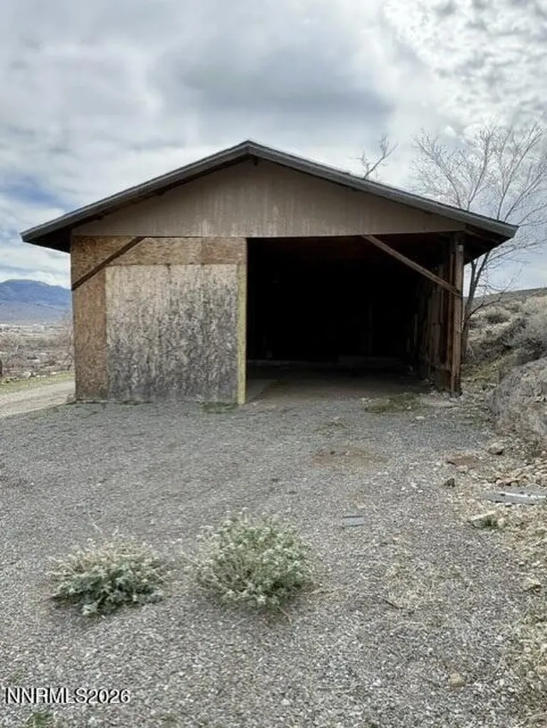 16 Clayton Dayton NV 89403