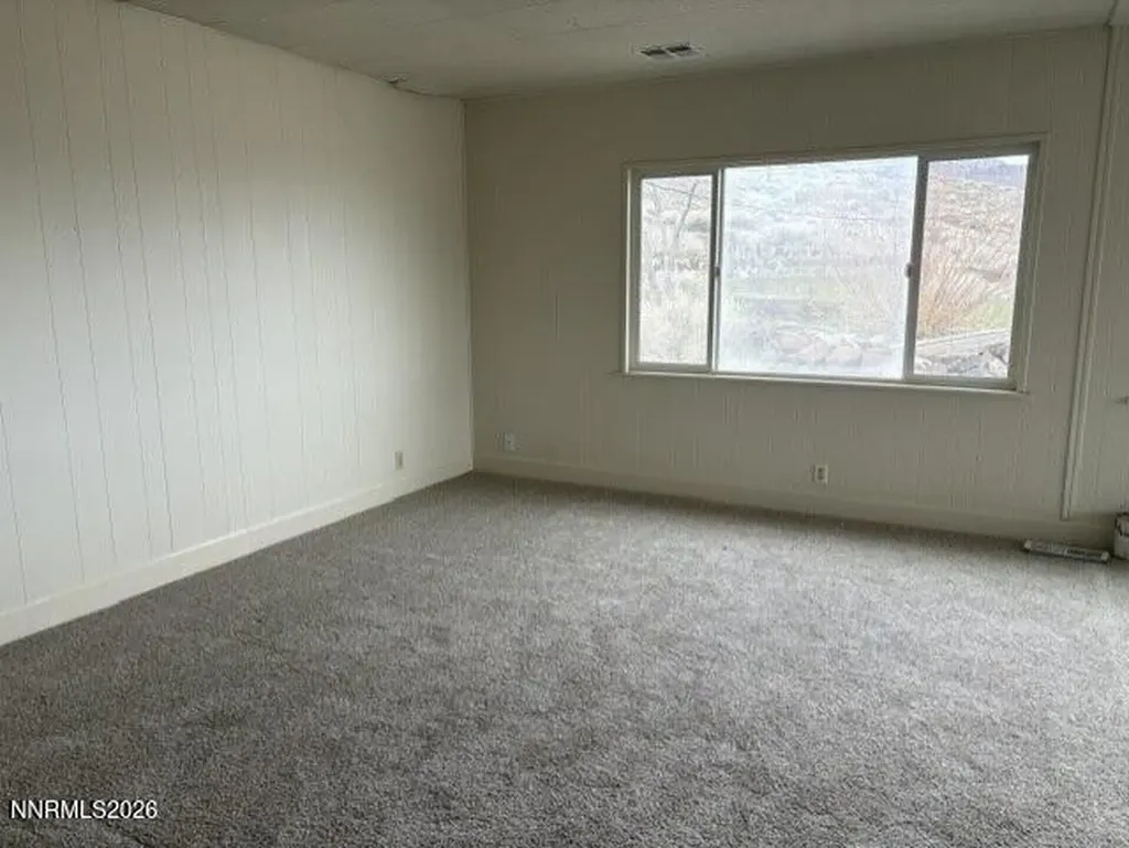 16 Clayton Dayton NV 89403