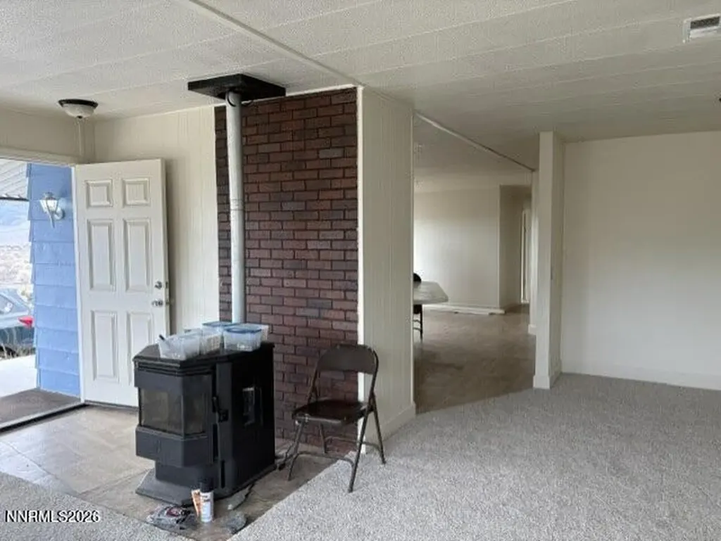 16 Clayton Dayton NV 89403