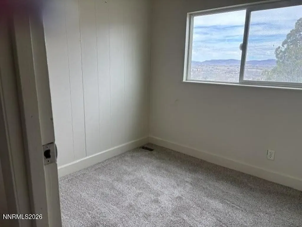 16 Clayton Dayton NV 89403